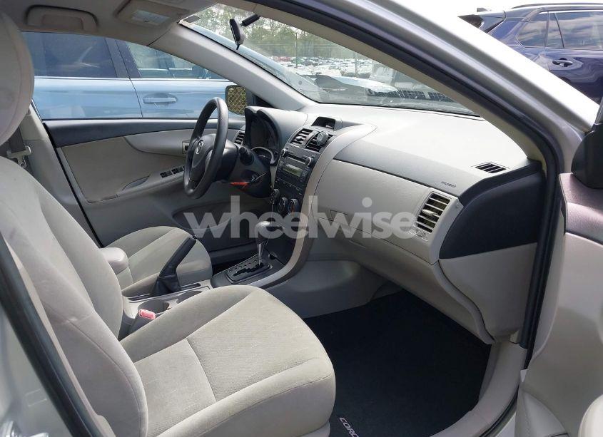 Photo 5 of 2013 Toyota Corolla L (VIN 5YFBU4EE9DP174413)