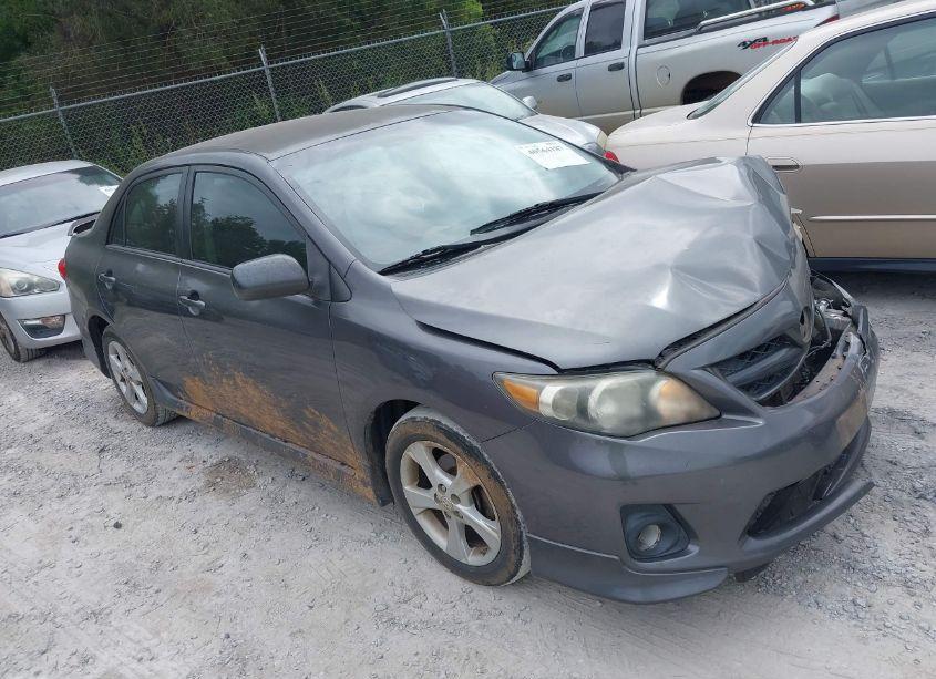 2013 Toyota Corolla S (VIN 5YFBU4EE9DP203425) main photo