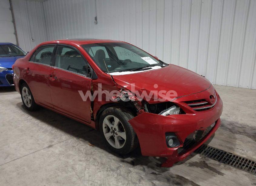 2013 Toyota Corolla LE (VIN 5YFBU4EE9DP206096) main photo