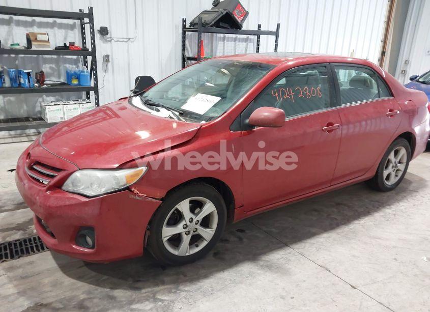 Photo 2 of 2013 Toyota Corolla LE (VIN 5YFBU4EE9DP206096)