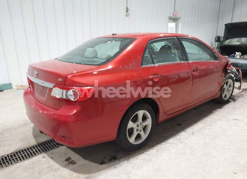 Photo 4 of 2013 Toyota Corolla LE (VIN 5YFBU4EE9DP206096)