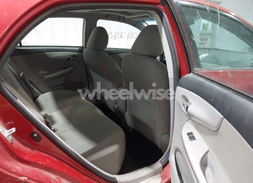 Photo 8 of 2013 Toyota Corolla LE (VIN 5YFBU4EE9DP206096)