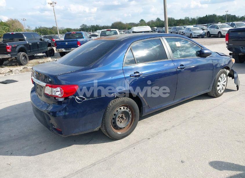Photo 4 of 2013 Toyota Corolla LE (VIN 5YFBU4EE9DP209841)
