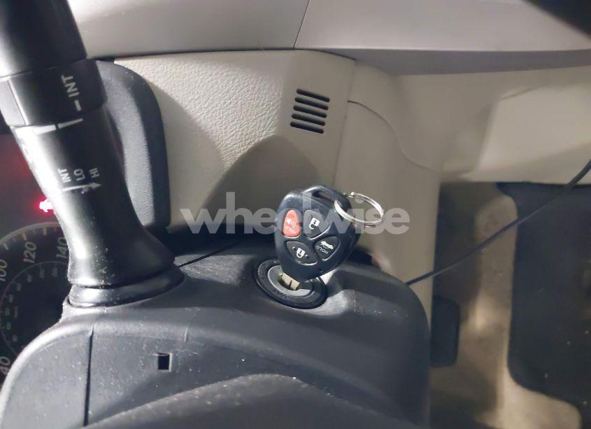 Photo 11 of 2012 Toyota Corolla LE (VIN 5YFBU4EEXCP034787)