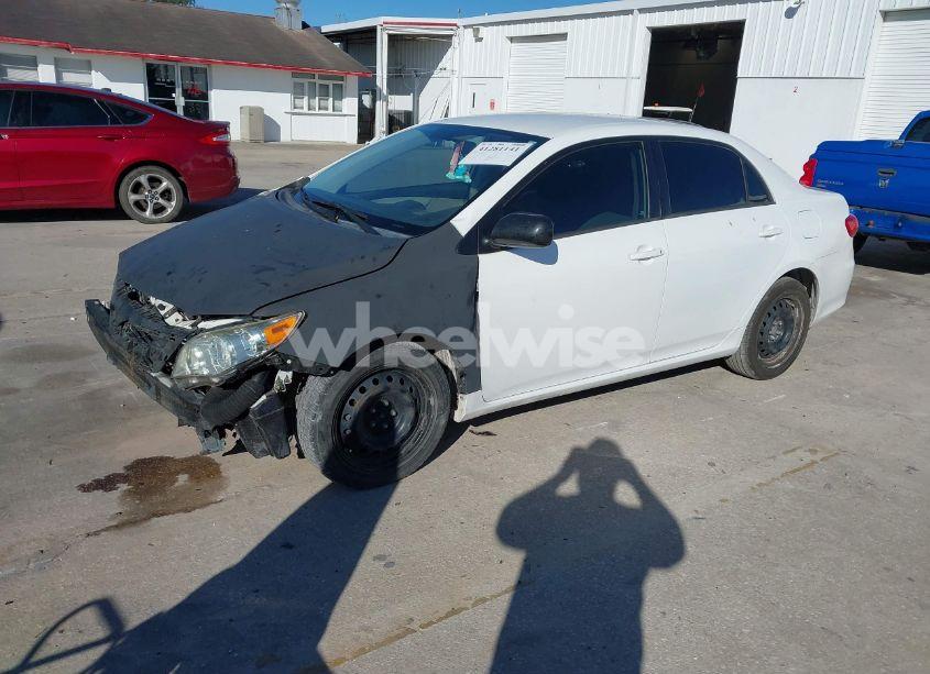 Photo 2 of 2012 Toyota Corolla LE (VIN 5YFBU4EEXCP045627)