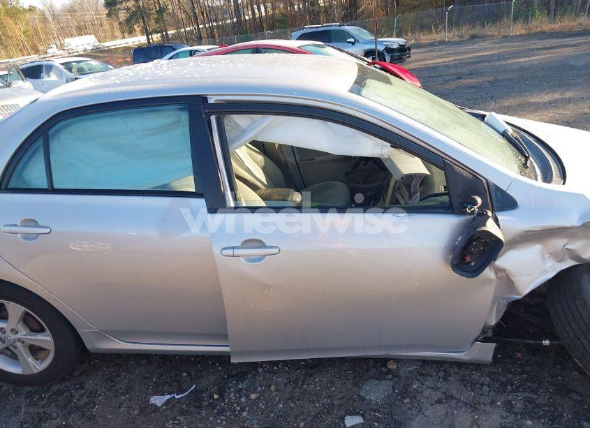 Photo 13 of 2012 Toyota Corolla LE (VIN 5YFBU4EEXCP046213)