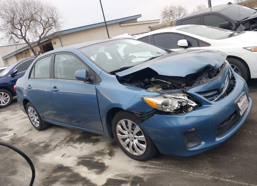 Photo 13 of 2013 Toyota Corolla LE (VIN 5YFBU4EEXDP080590)