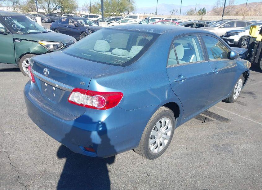 Photo 4 of 2013 Toyota Corolla LE (VIN 5YFBU4EEXDP080590)