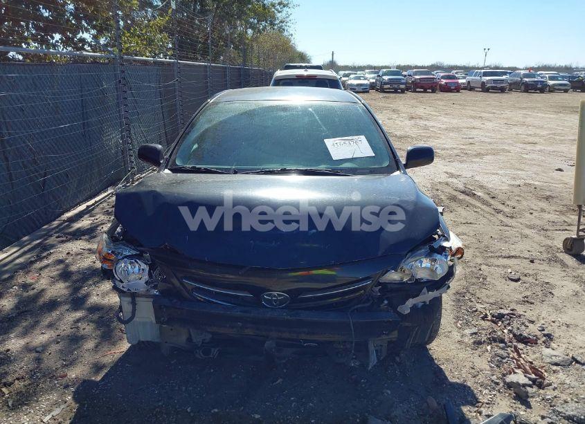 Photo 12 of 2013 Toyota Corolla LE (VIN 5YFBU4EEXDP086518)