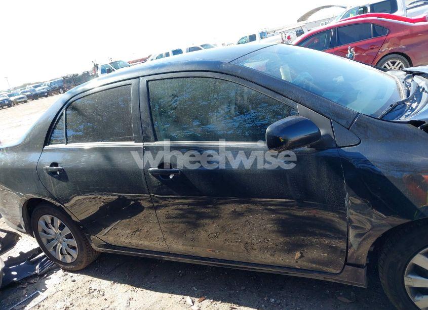 Photo 13 of 2013 Toyota Corolla LE (VIN 5YFBU4EEXDP086518)