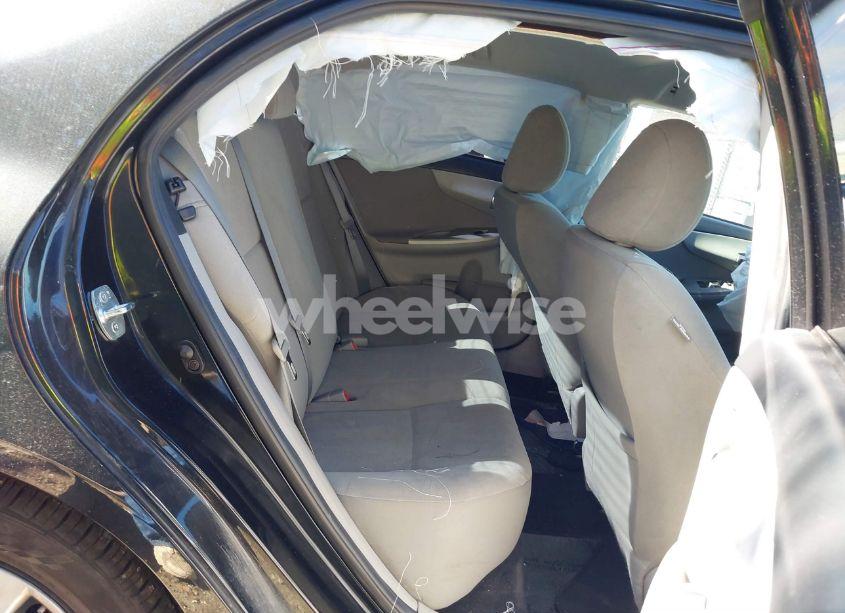 Photo 8 of 2013 Toyota Corolla LE (VIN 5YFBU4EEXDP086518)