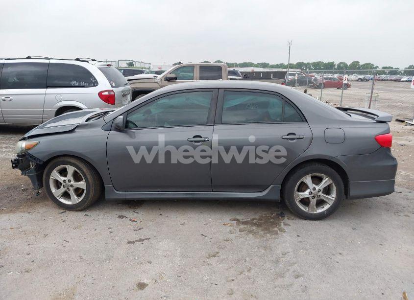 Photo 14 of 2013 Toyota Corolla S (VIN 5YFBU4EEXDP112762)