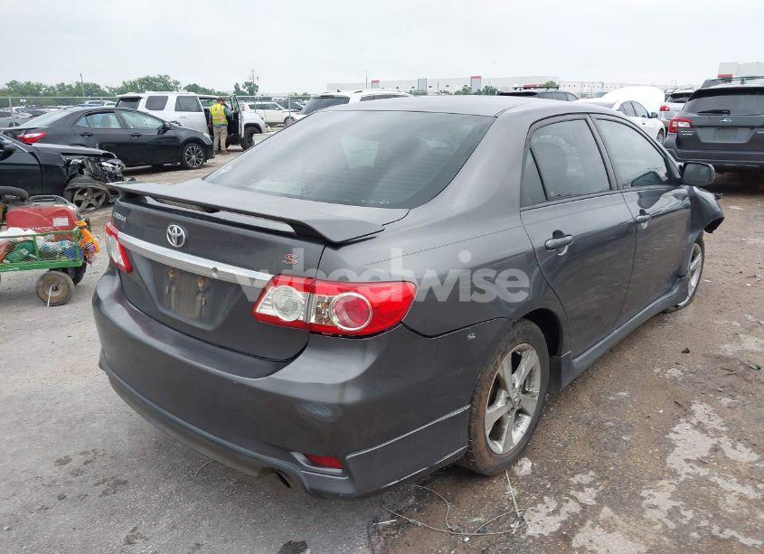 Photo 4 of 2013 Toyota Corolla S (VIN 5YFBU4EEXDP112762)