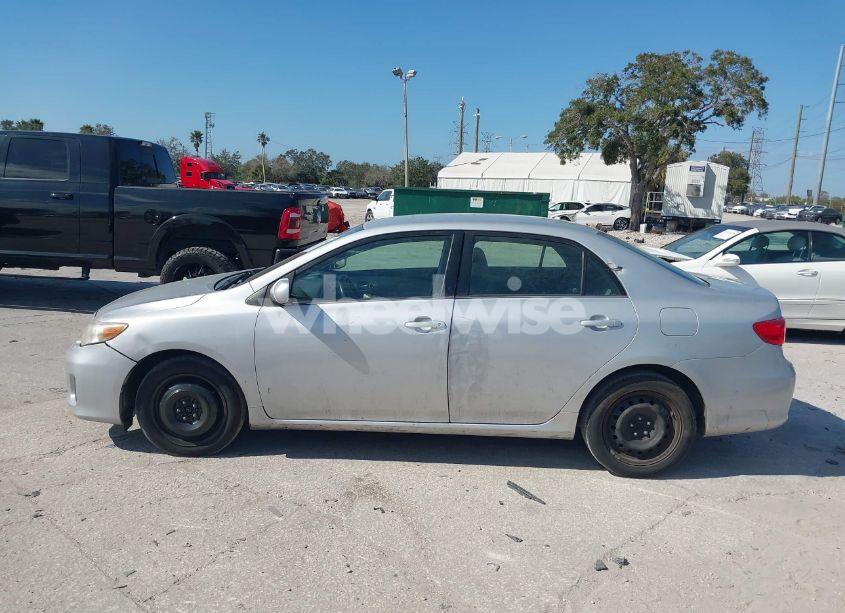 Photo 14 of 2013 Toyota Corolla LE (VIN 5YFBU4EEXDP127617)