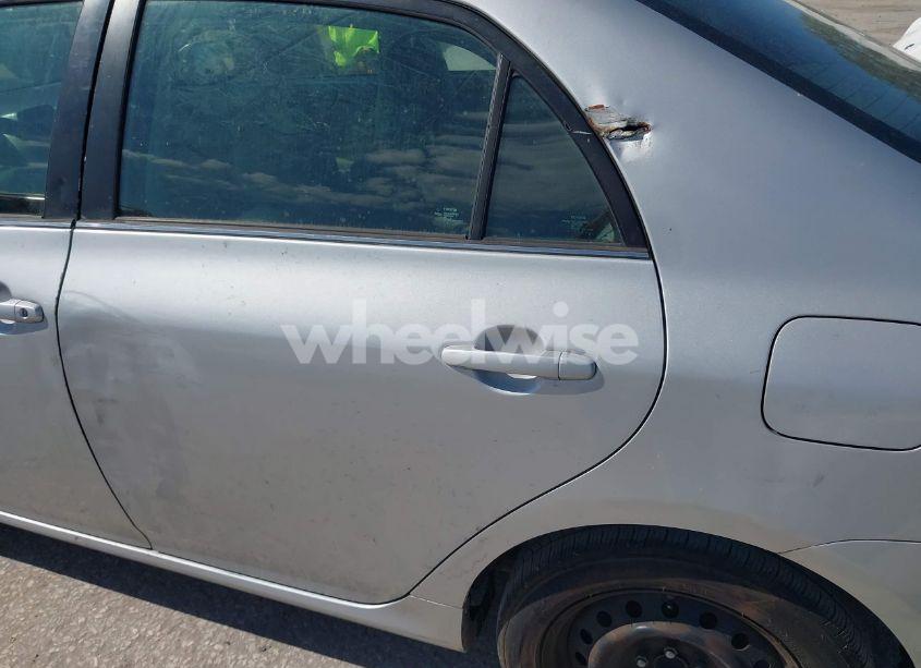 Photo 6 of 2013 Toyota Corolla LE (VIN 5YFBU4EEXDP127617)