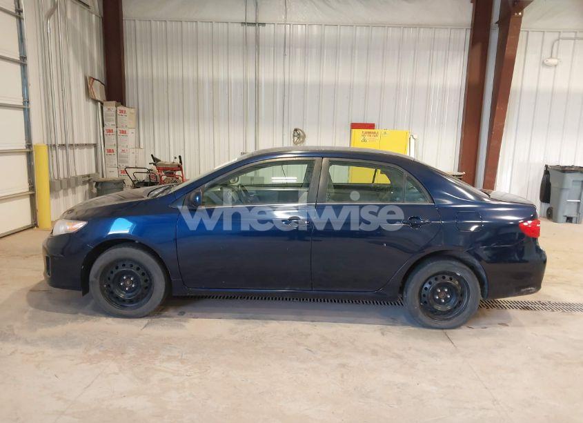 Photo 14 of 2013 Toyota Corolla LE (VIN 5YFBU4EEXDP129870)