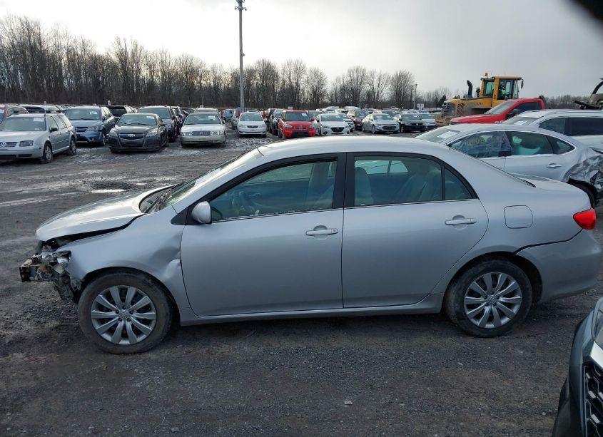 Photo 15 of 2013 Toyota Corolla LE (VIN 5YFBU4EEXDP151349)