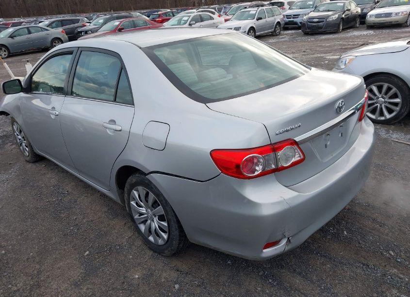 Photo 3 of 2013 Toyota Corolla LE (VIN 5YFBU4EEXDP151349)