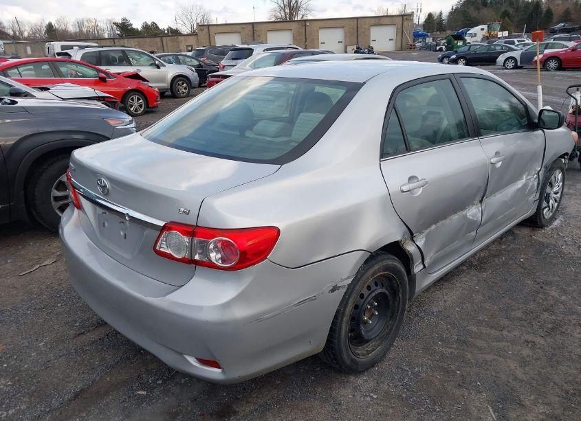 Photo 4 of 2013 Toyota Corolla LE (VIN 5YFBU4EEXDP151349)