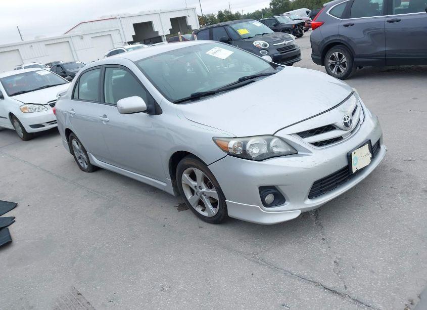 2013 Toyota Corolla S (VIN 5YFBU4EEXDP159421) main photo