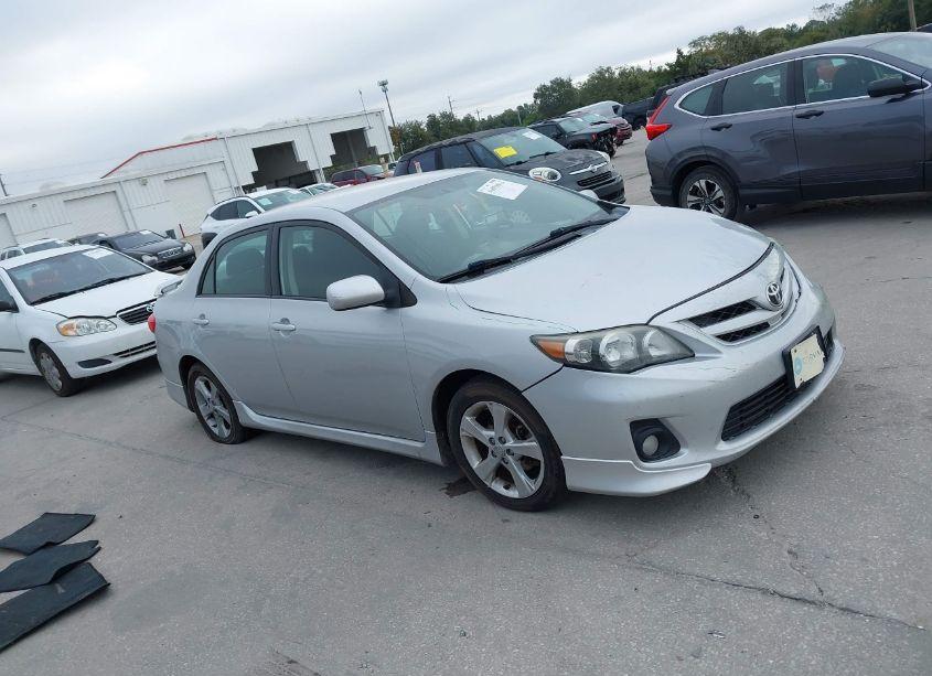 Photo 13 of 2013 Toyota Corolla S (VIN 5YFBU4EEXDP159421)