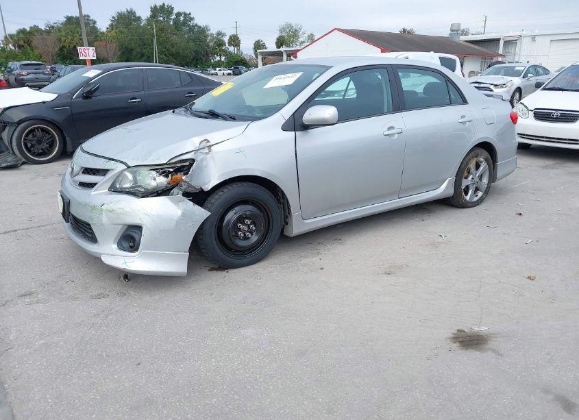 Photo 2 of 2013 Toyota Corolla S (VIN 5YFBU4EEXDP159421)