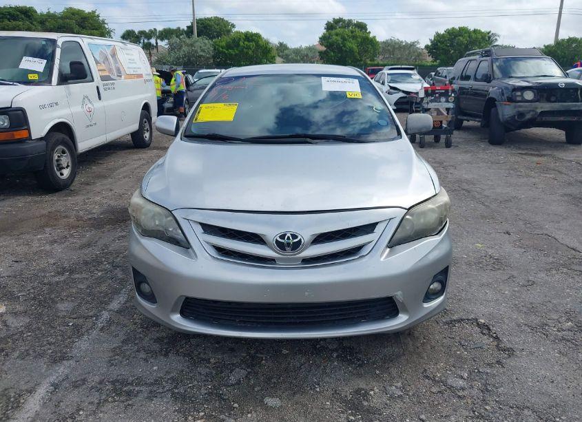 Photo 12 of 2013 Toyota Corolla S (VIN 5YFBU4EEXDP160651)