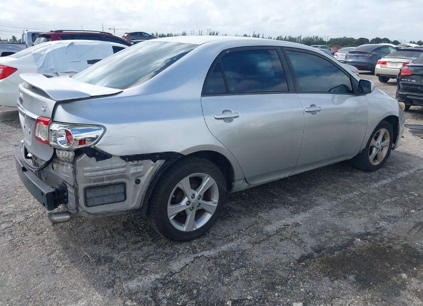 Photo 4 of 2013 Toyota Corolla S (VIN 5YFBU4EEXDP160651)