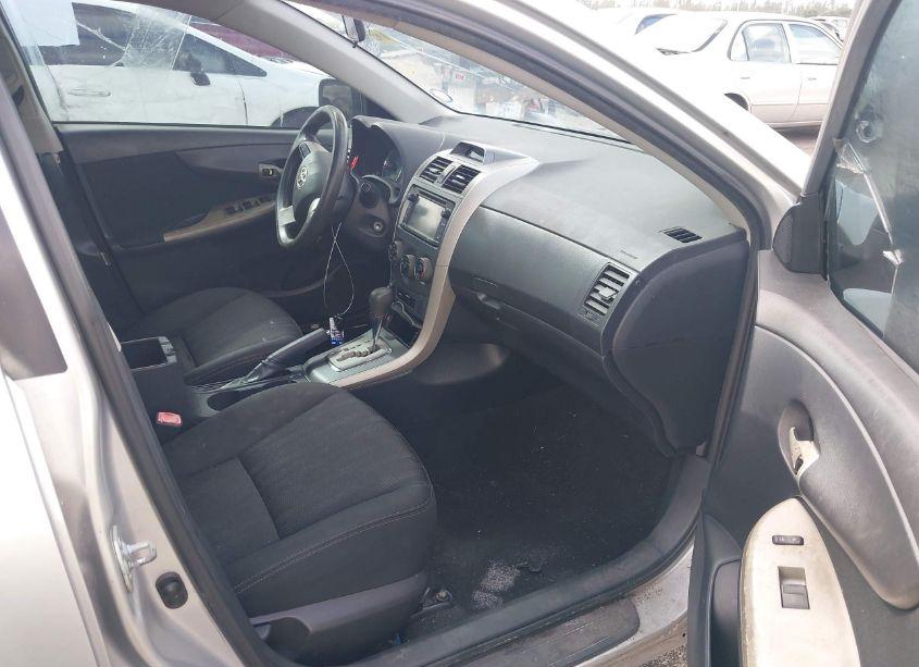 Photo 5 of 2013 Toyota Corolla S (VIN 5YFBU4EEXDP160651)