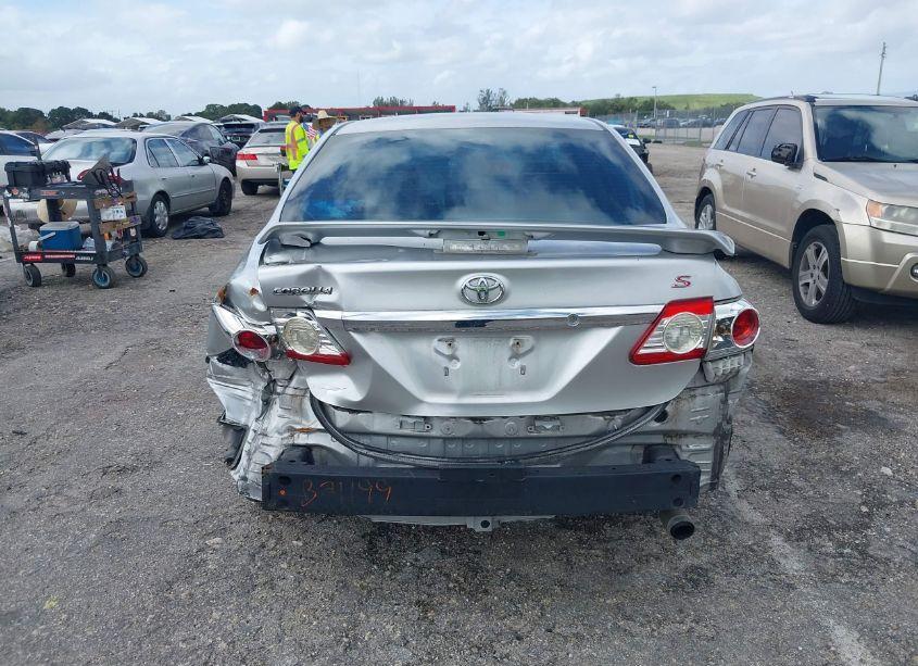 Photo 6 of 2013 Toyota Corolla S (VIN 5YFBU4EEXDP160651)