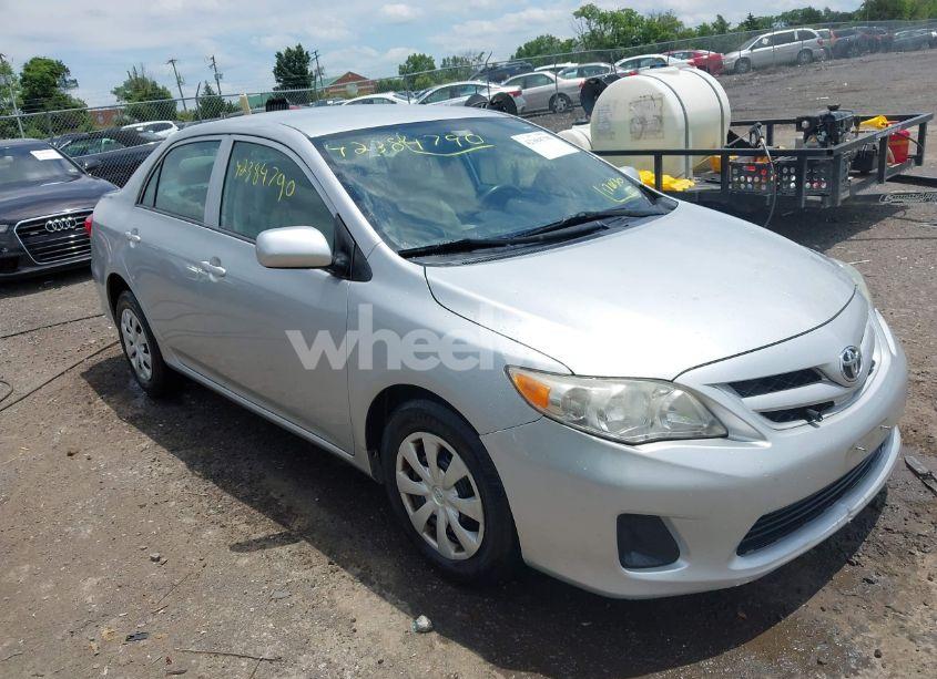 2013 Toyota Corolla L (VIN 5YFBU4EEXDP170130) main photo