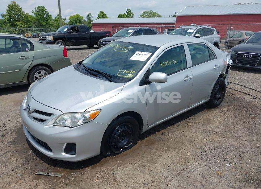 Photo 2 of 2013 Toyota Corolla L (VIN 5YFBU4EEXDP170130)