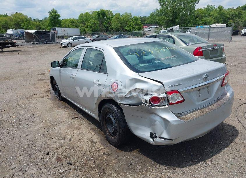 Photo 3 of 2013 Toyota Corolla L (VIN 5YFBU4EEXDP170130)