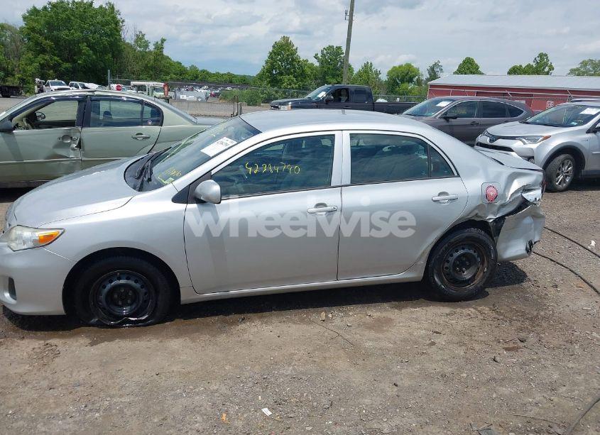 Photo 6 of 2013 Toyota Corolla L (VIN 5YFBU4EEXDP170130)