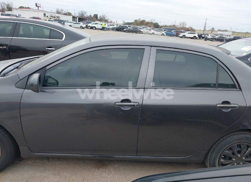 Photo 14 of 2013 Toyota Corolla L (VIN 5YFBU4EEXDP188711)