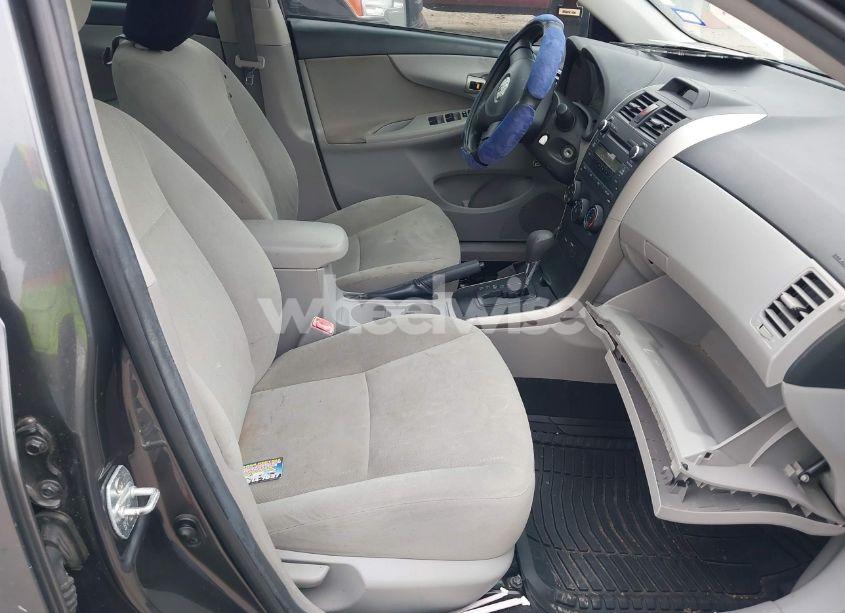 Photo 5 of 2013 Toyota Corolla L (VIN 5YFBU4EEXDP188711)