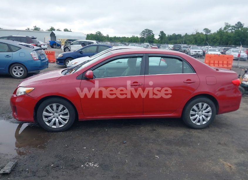 Photo 14 of 2013 Toyota Corolla L/LE/LE SPECIAL EDITION/S/S SPECIAL EDITION (VIN 5YFBU4EEXDP194153)