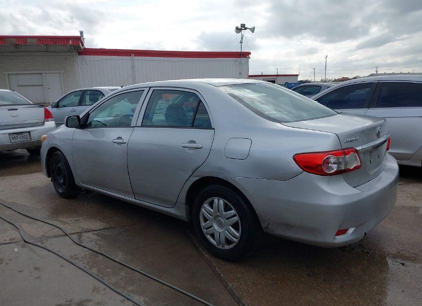 Photo 14 of 2013 Toyota Corolla L (VIN 5YFBU4EEXDP196663)