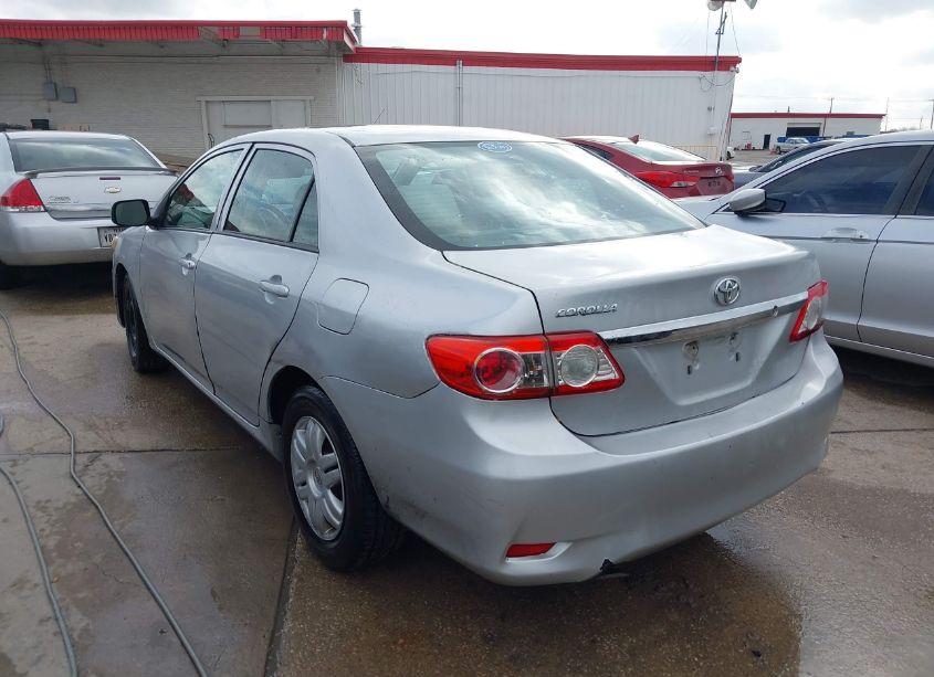 Photo 3 of 2013 Toyota Corolla L (VIN 5YFBU4EEXDP196663)