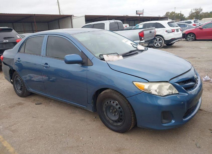 2013 Toyota Corolla L (VIN 5YFBU4EEXDP209461) main photo