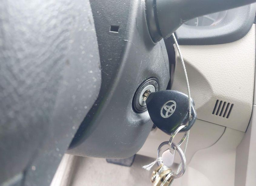 Photo 11 of 2013 Toyota Corolla L (VIN 5YFBU4EEXDP209461)