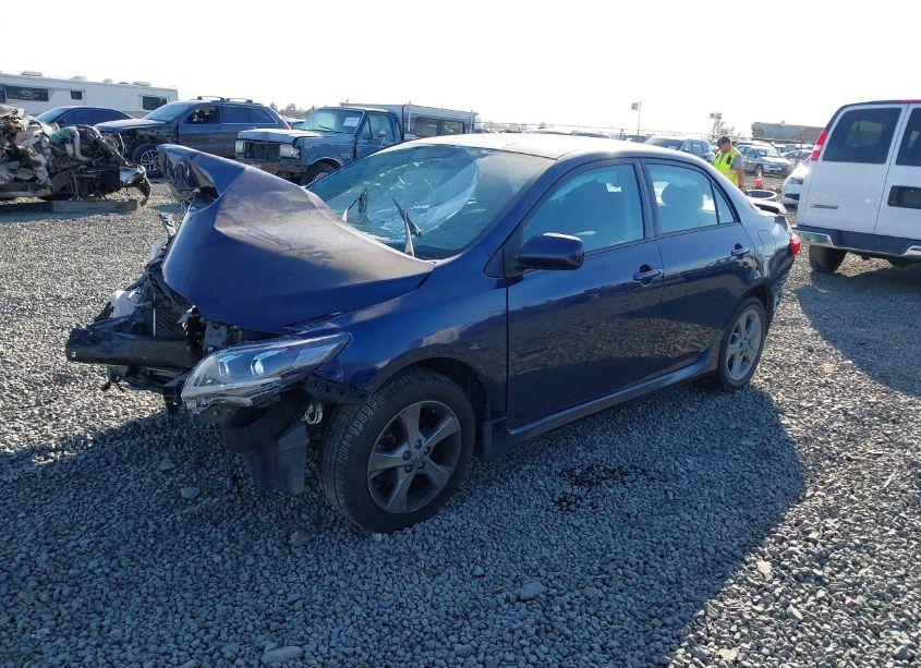 Photo 2 of 2013 Toyota Corolla S (VIN 5YFBU4EEXDP217480)