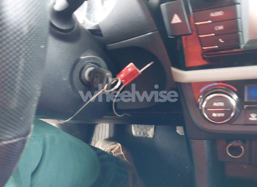 Photo 11 of 2014 Toyota Corolla LE (VIN 5YFBURHE0EP062139)