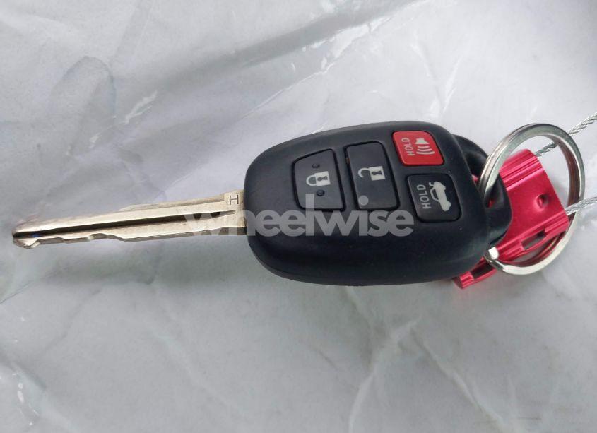 Photo 11 of 2014 Toyota Corolla LE (VIN 5YFBURHE0EP076364)