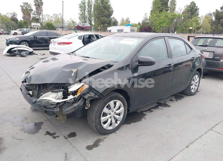 Photo 2 of 2014 Toyota Corolla LE (VIN 5YFBURHE0EP076364)