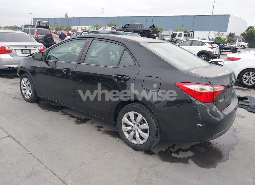 Photo 3 of 2014 Toyota Corolla LE (VIN 5YFBURHE0EP076364)
