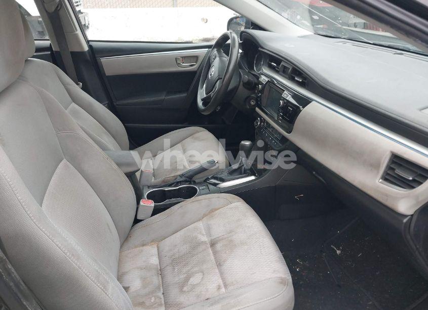 Photo 5 of 2014 Toyota Corolla LE (VIN 5YFBURHE0EP076364)