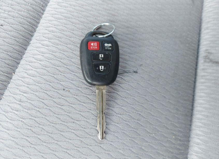 Photo 11 of 2014 Toyota Corolla LE PLUS (VIN 5YFBURHE0EP102249)