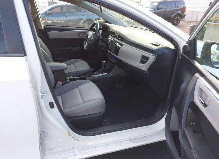 Photo 5 of 2014 Toyota Corolla LE PLUS (VIN 5YFBURHE0EP102249)