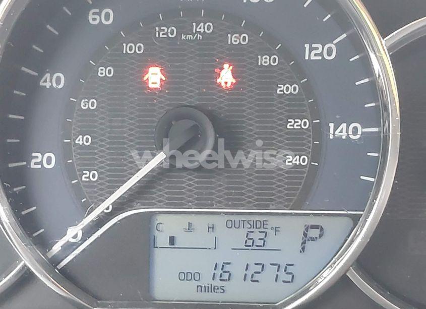 Photo 15 of 2014 Toyota Corolla LE (VIN 5YFBURHE0EP112585)